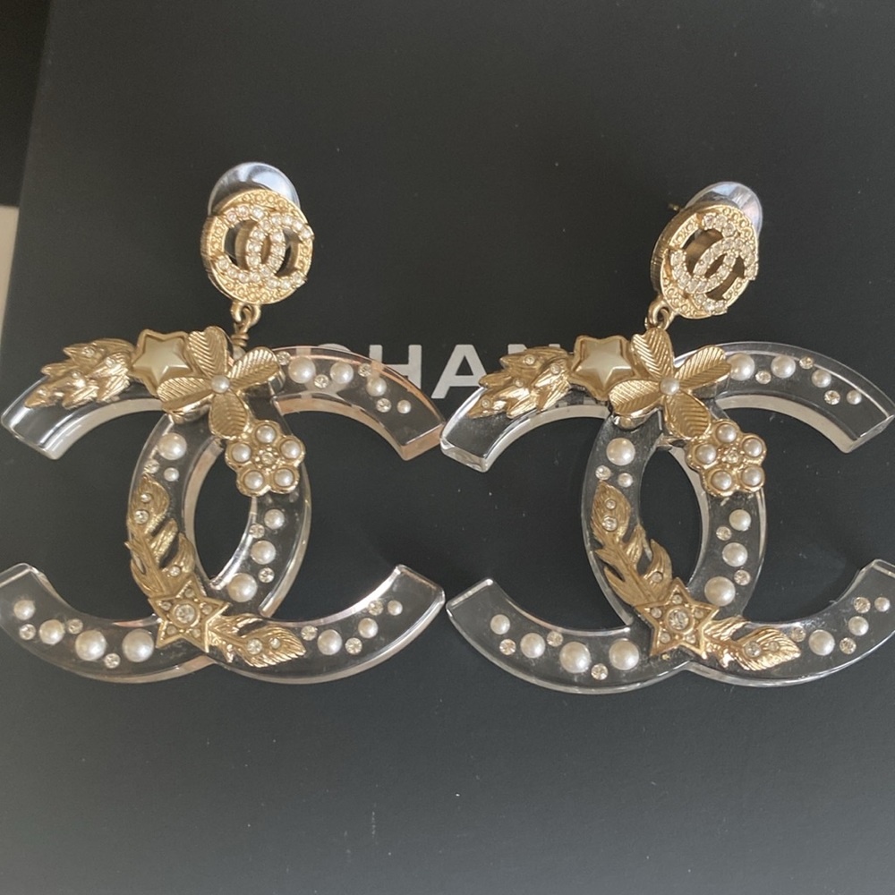 Authentic Chanel earrings - XL